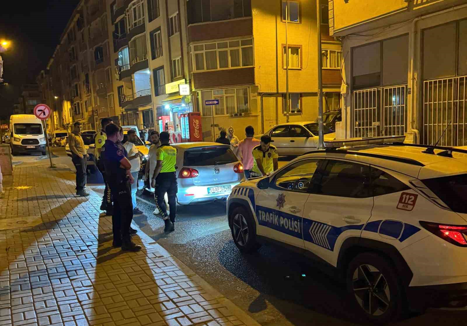 Çorlu’da abart egzozlu aracın alkollü sürücüsü bekçilere yakalandı, 20 bin 889 lira ceza kesildi