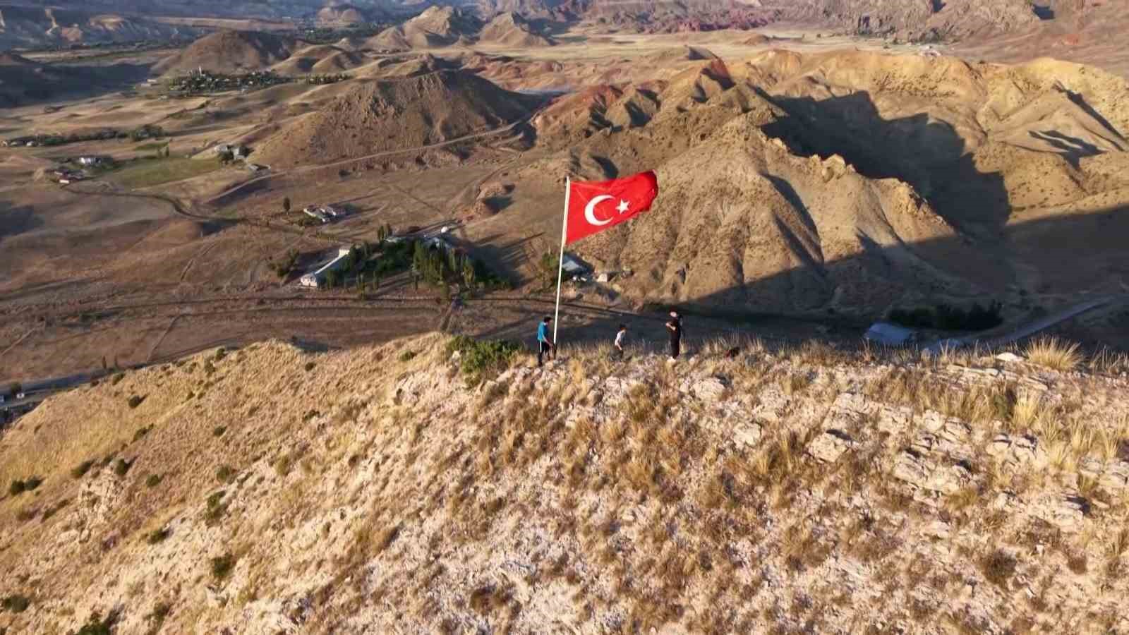 Duygulandıran bayrak sevdası
