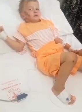 Babasının kullandığı trakt&ouml;r altında kalan minik Batu&rsquo;ndan sevindiren haber
