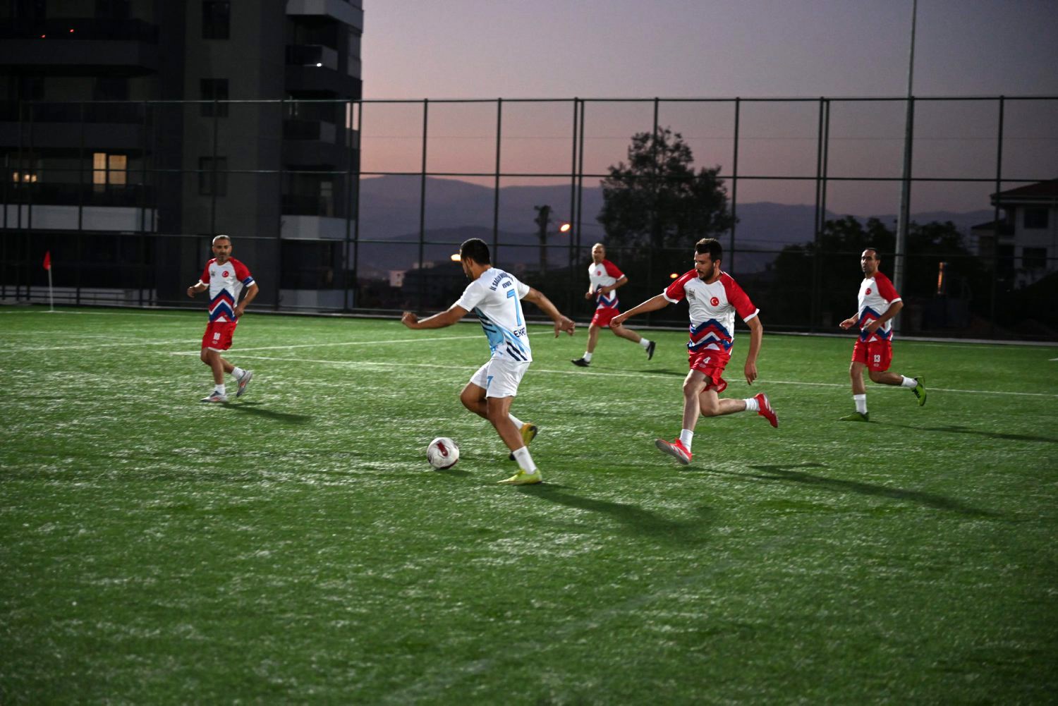 Isparta&rsquo;da kurumlar sahada
