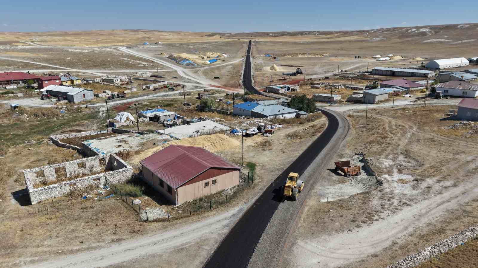 B&uuml;y&uuml;kşehir, Pınarbaşı kırsalındaki 26 kilometrelik yolu 110 milyon TL yatırımla konforlu ve g&uuml;venli hale getirdi
