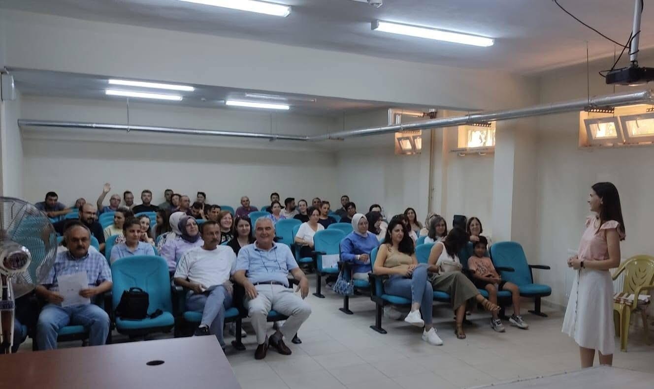 Sarıgöl’de Türkiye Yüzyılı Maarif Modülü Eğitimi Semineri düzenlendi