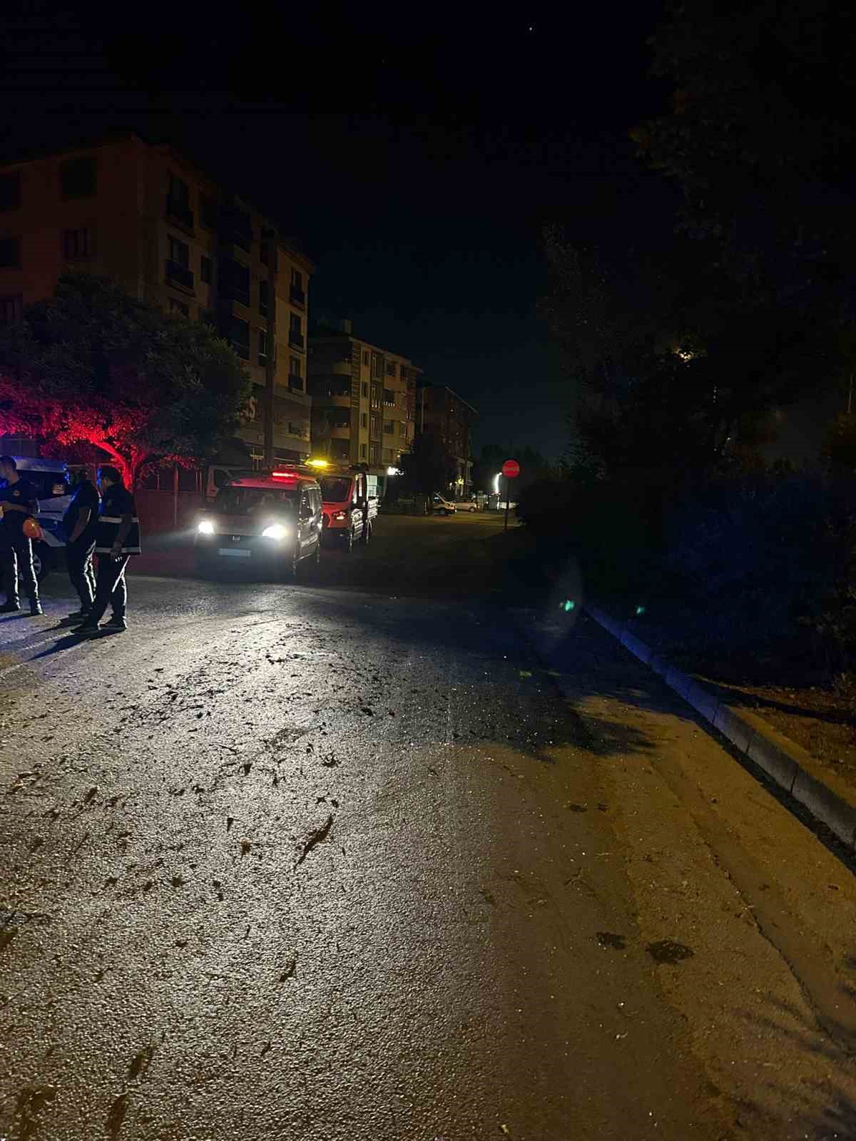 Bolu’da alkollü sürücü ağaca çarptı: 2 yaralı
