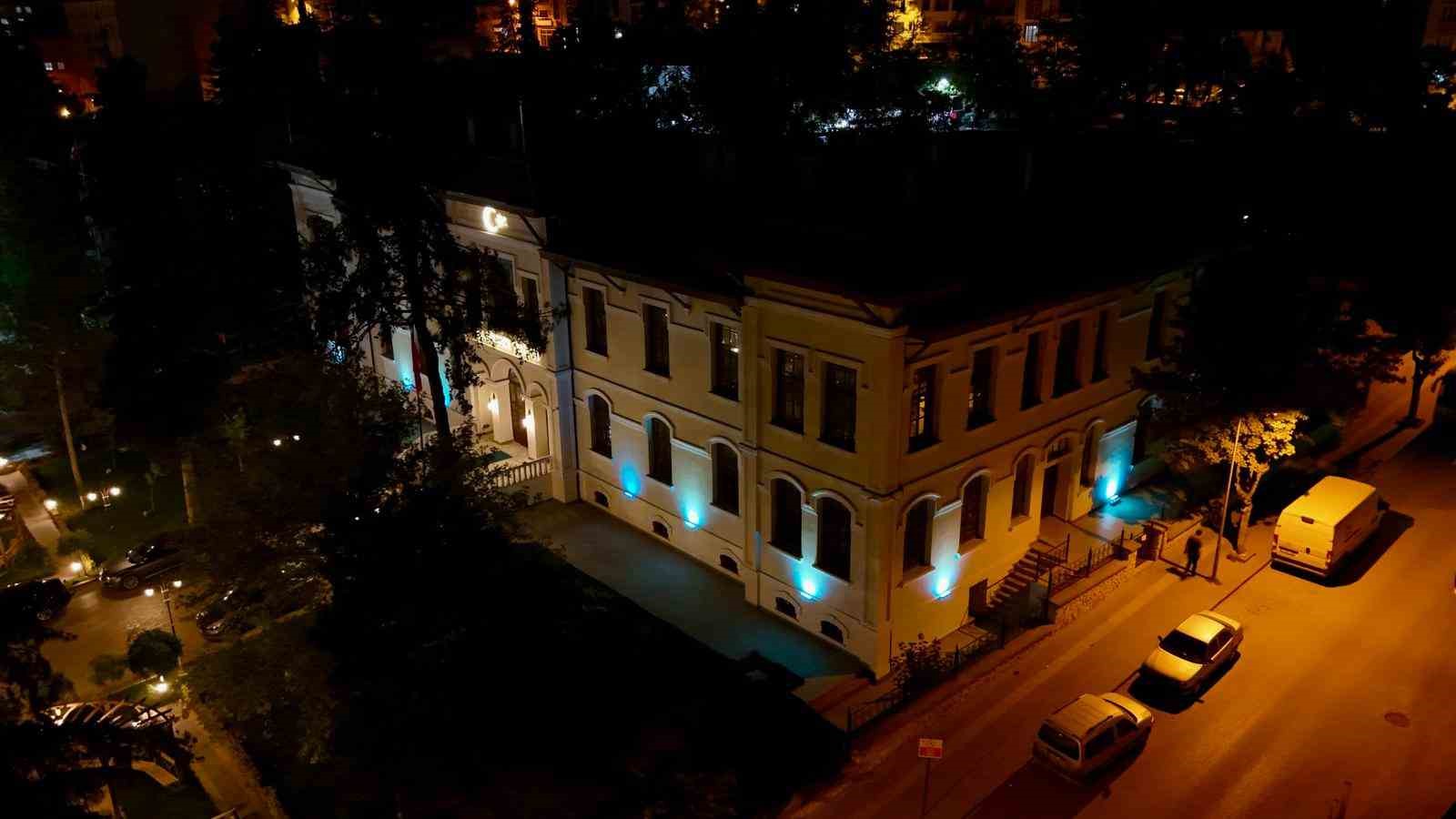 Dumansız bir hayat i&ccedil;in Bilecik Valiliğinden mavi ışık
