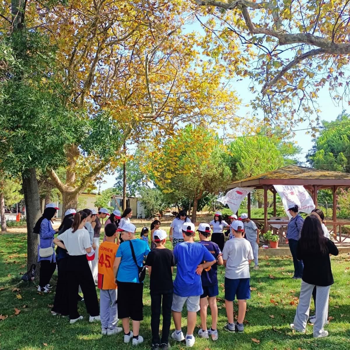 &Ccedil;ocuk &ccedil;ift&ccedil;iler &uuml;z&uuml;m bağlarıyla buluştu

