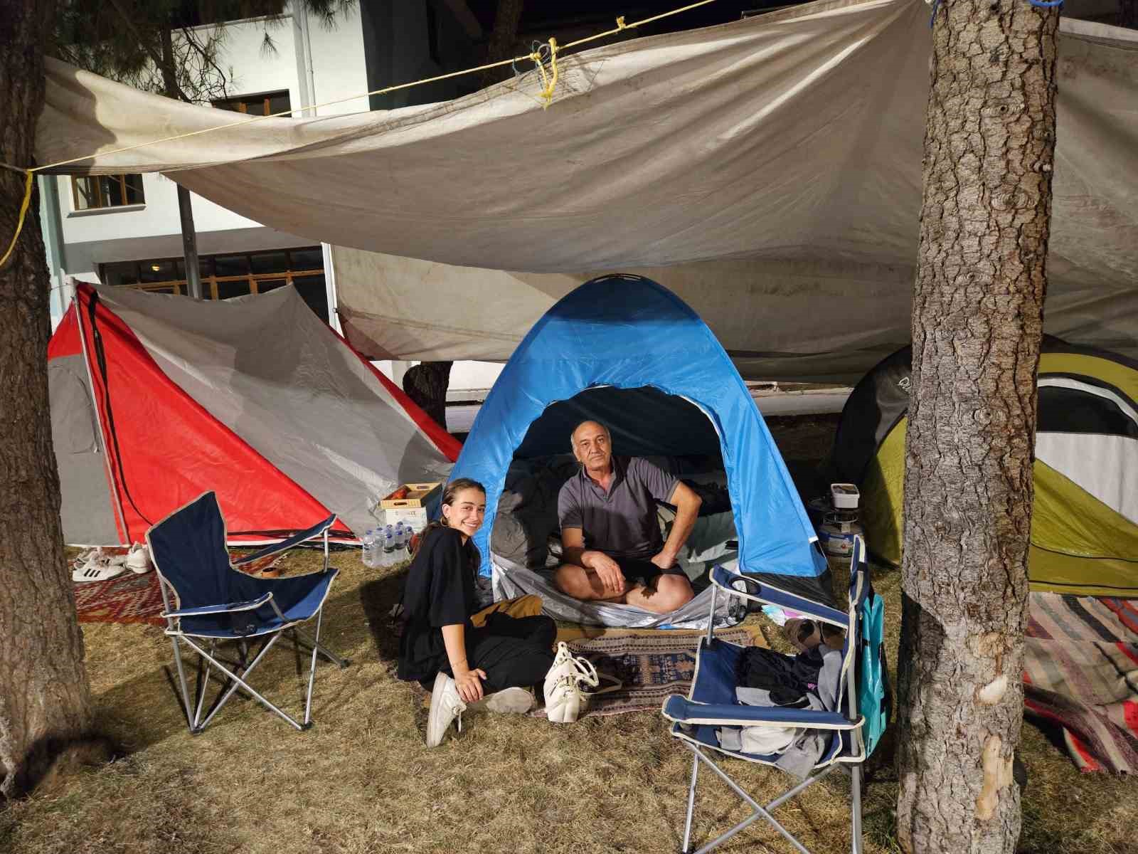 Sındırgı&rsquo;da art&ccedil;ı depremlerin sayısı 8 bini ge&ccedil;ti
