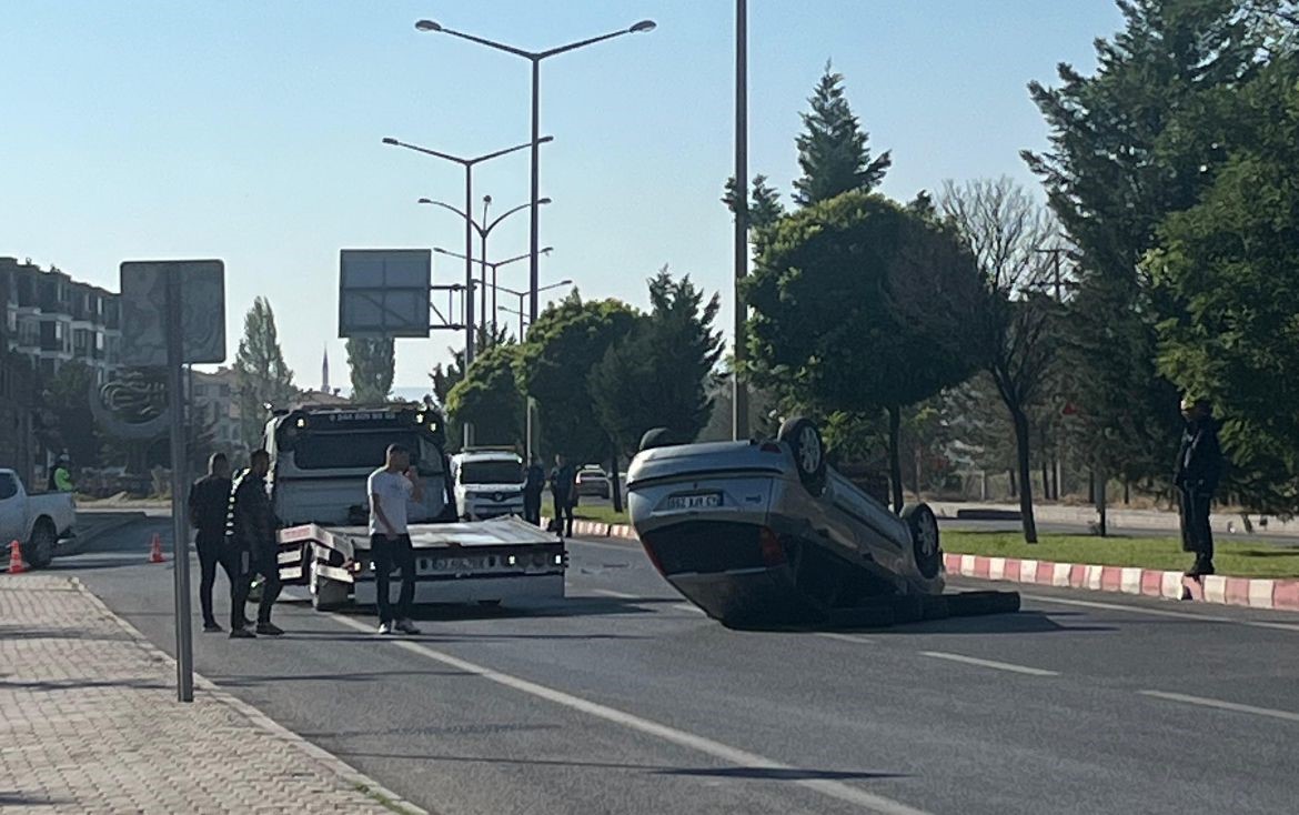 Tavşanlı&rsquo;da trafik kazası, 2 yaralı
