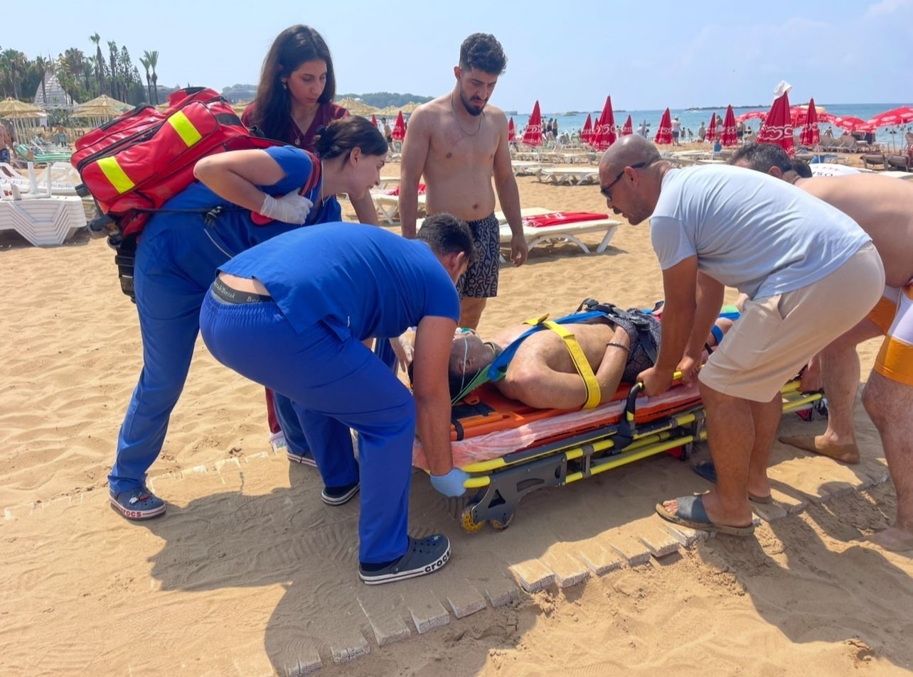 Antalya&rsquo;da cankurtaranların yoğun mesaisi: 6 kişiyi kurtardılar
