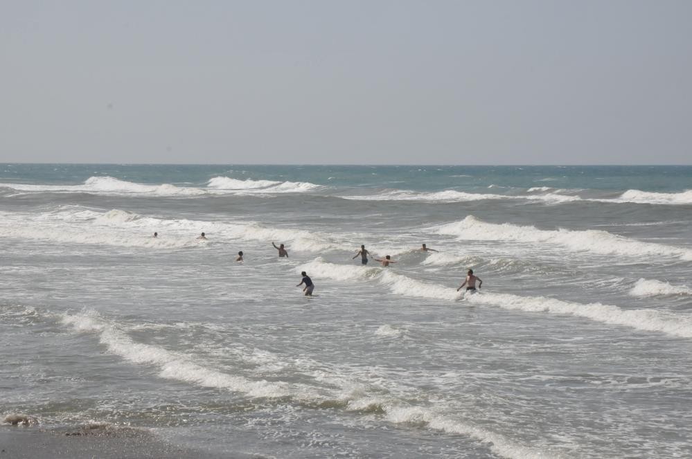 Akçakoca’da denize girmek yasaklandı