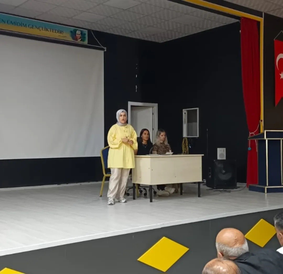 Doğubayazıt&rsquo;ta &ccedil;ift&ccedil;ilere y&ouml;nelik bilgilendirme toplantısı
