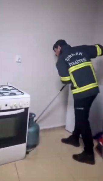 Şırnak&rsquo;ta iş yerinde yılan paniği
