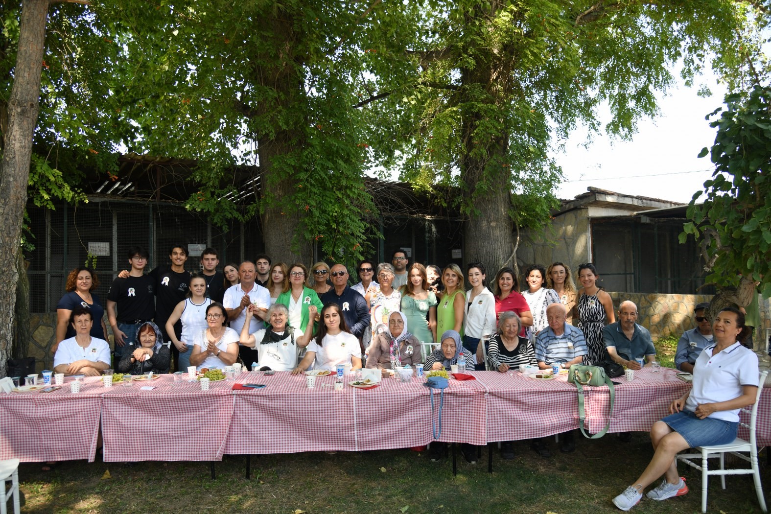 Yunusemre&rsquo;den "Unutanları unutma" pikniği
