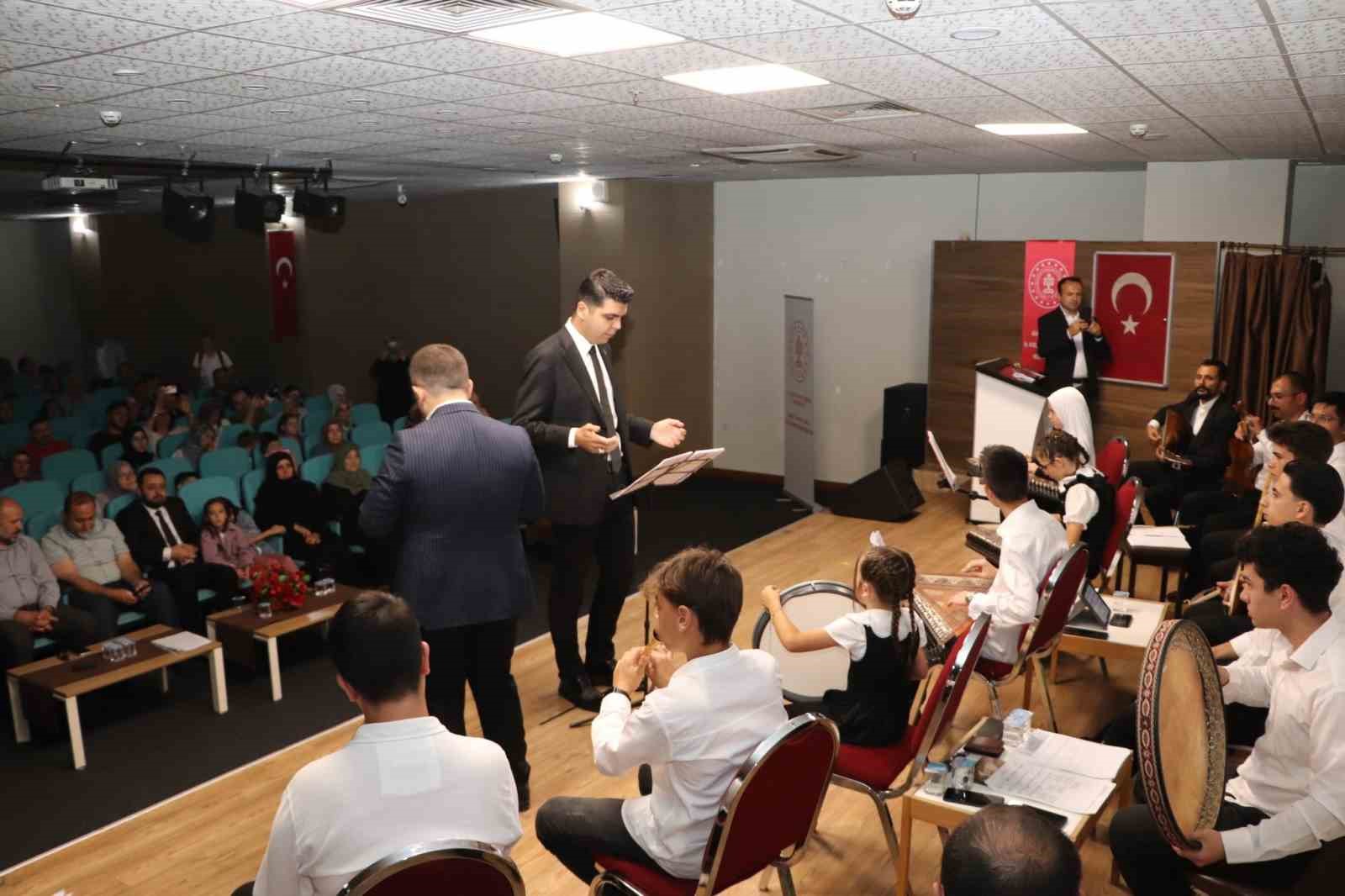 Sivas’ta çocuklardan Mevlid-i Nebi Haftası’na özel konser
