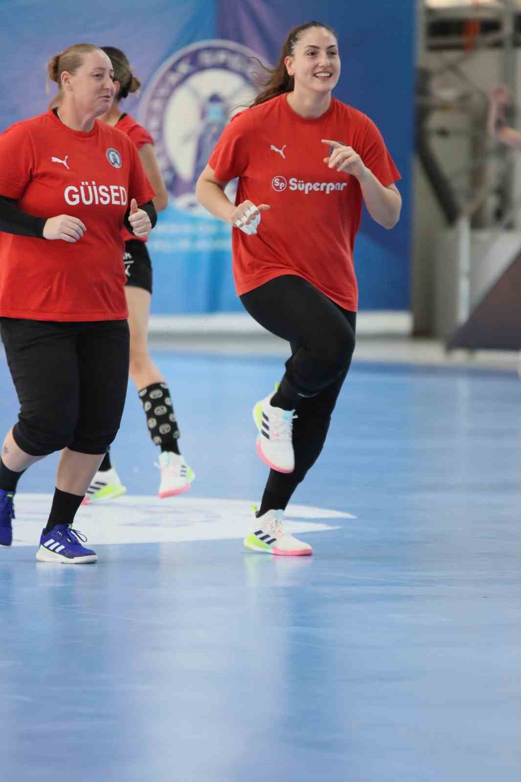 Armada Praxis Yalıkavak sezonu yenimahalle deplasmanında a&ccedil;ıyor
