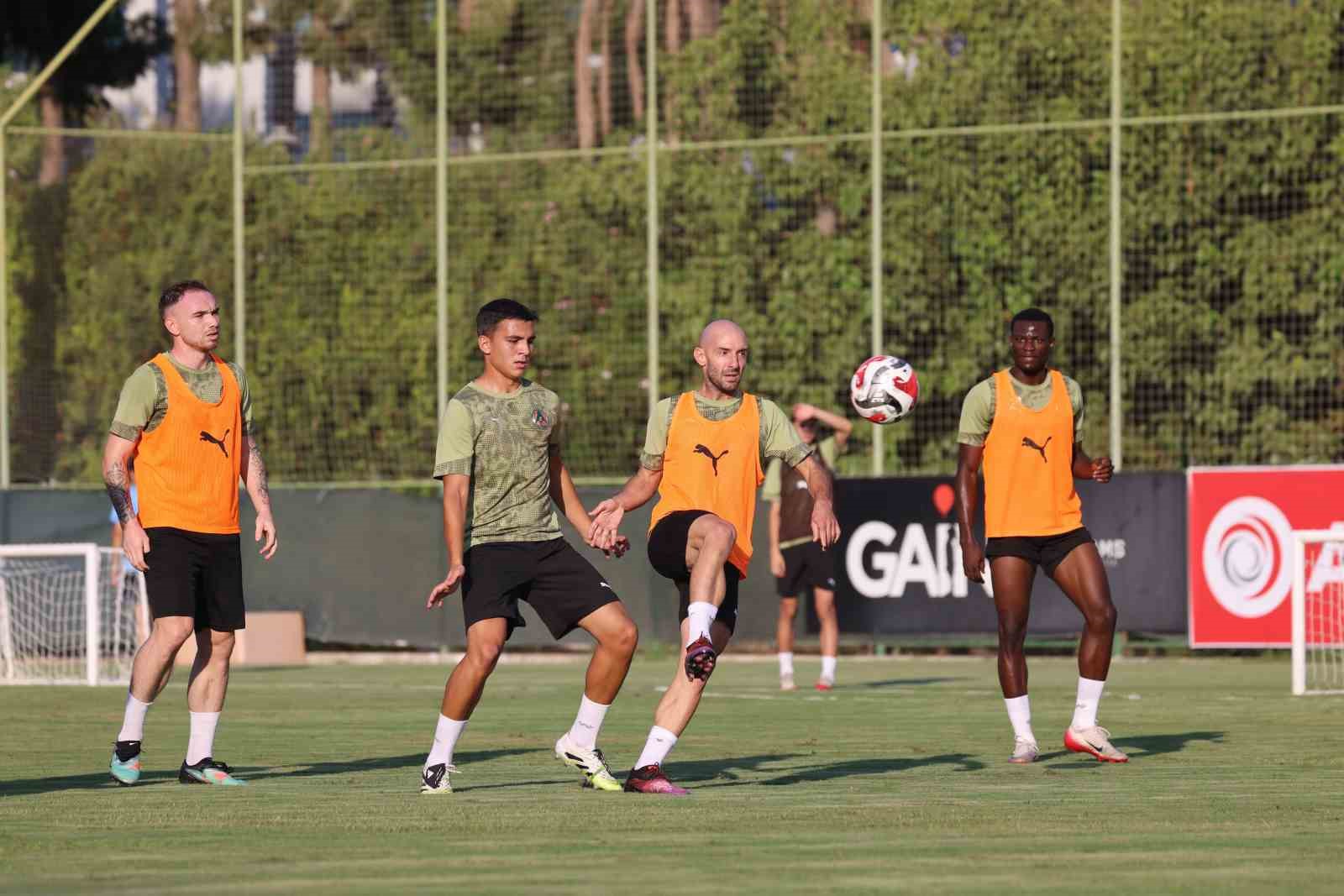 Alanyaspor, Konyaspor maçı hazırlıklarına başladı