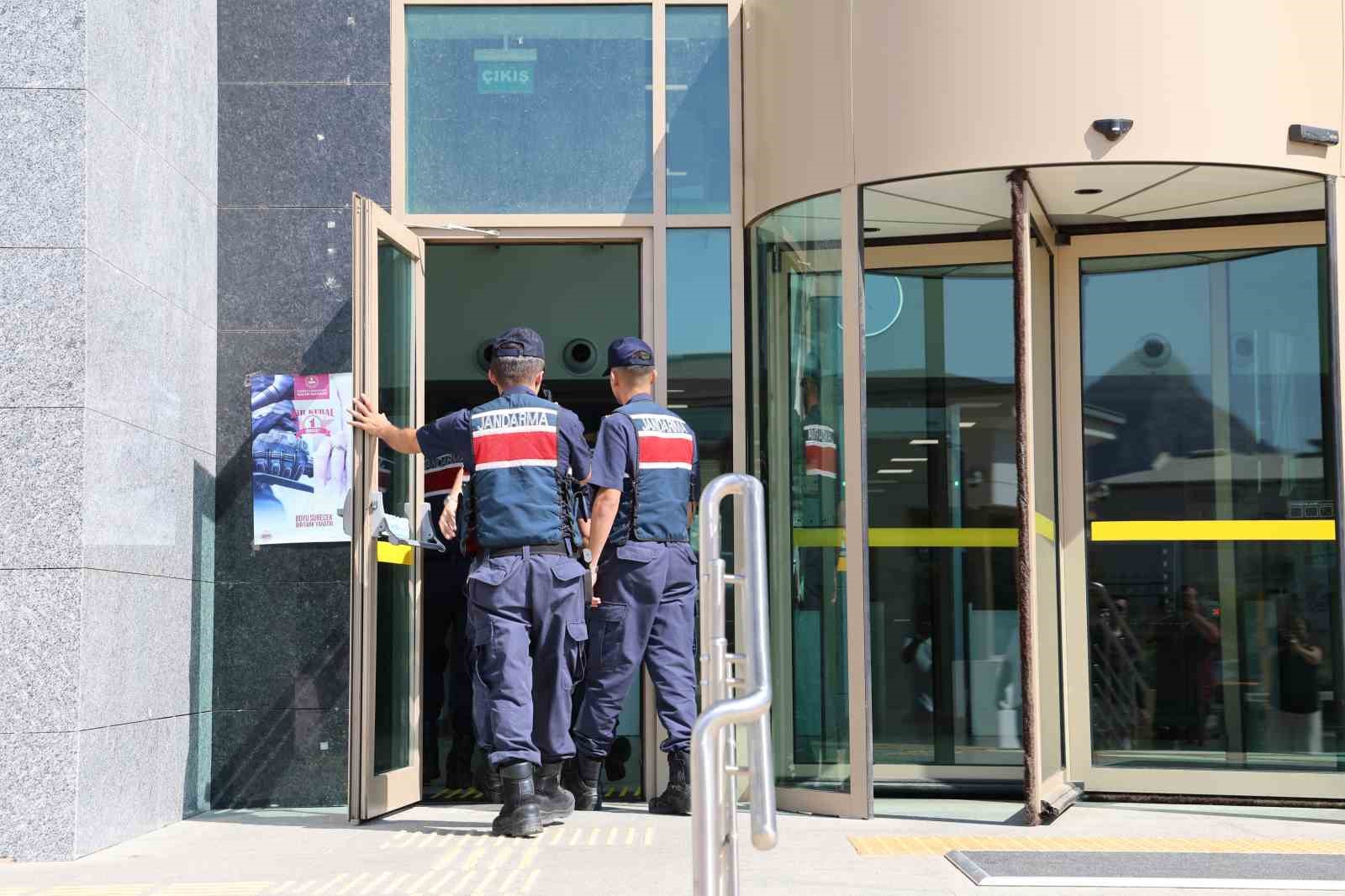 Adana&rsquo;da 69 yaşındaki ş&uuml;pheli istismar su&ccedil;undan tutuklandı
