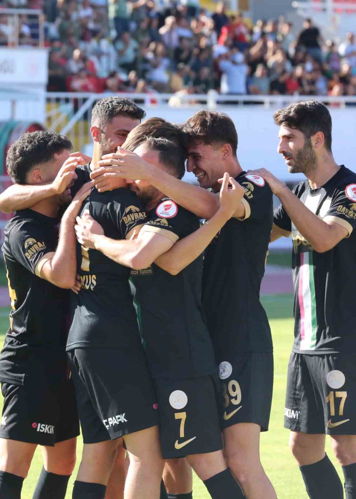 Ziraat Türkiye Kupası: Isparta 32 Spor: 4 - Kırşehir Futbol Spor Kulübü: 0