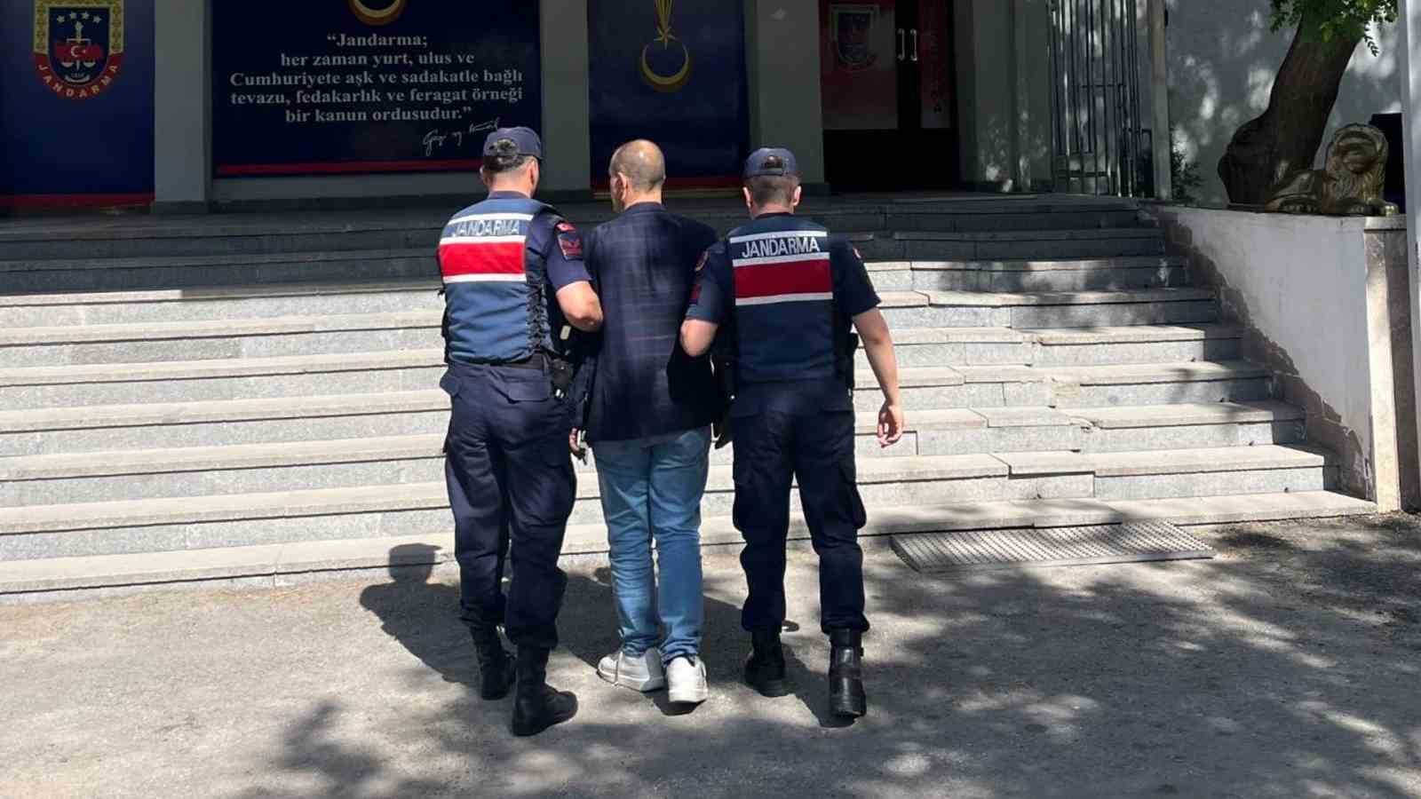 Kırıkkale’de 2 firari hükümlü yakalandı
