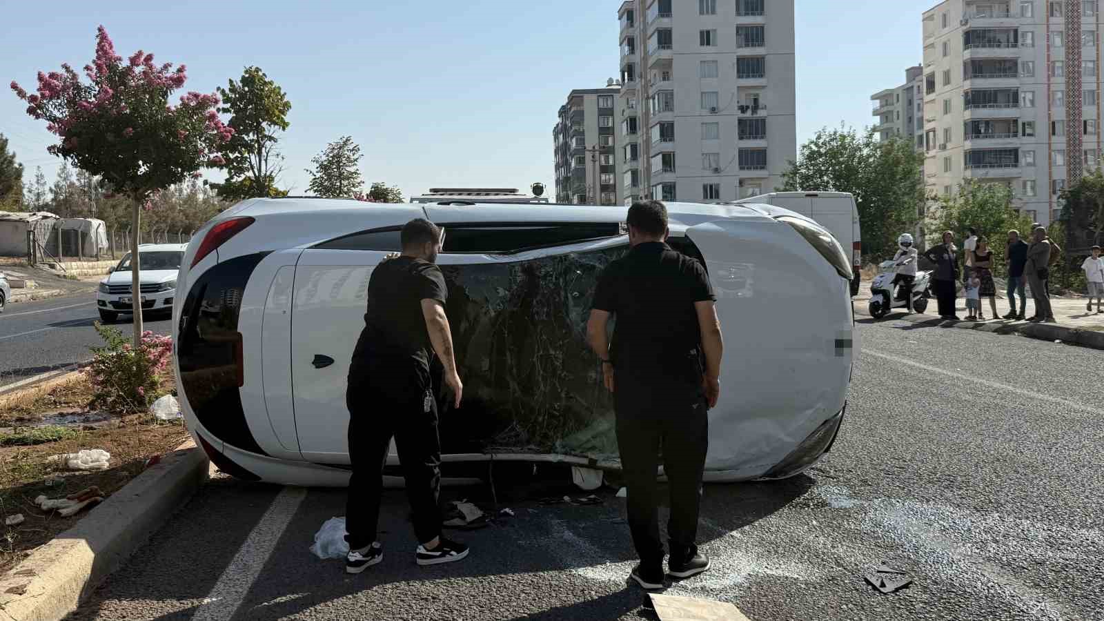 Diyarbakır’da iki otomobil çarpıştı: 1 yaralı
