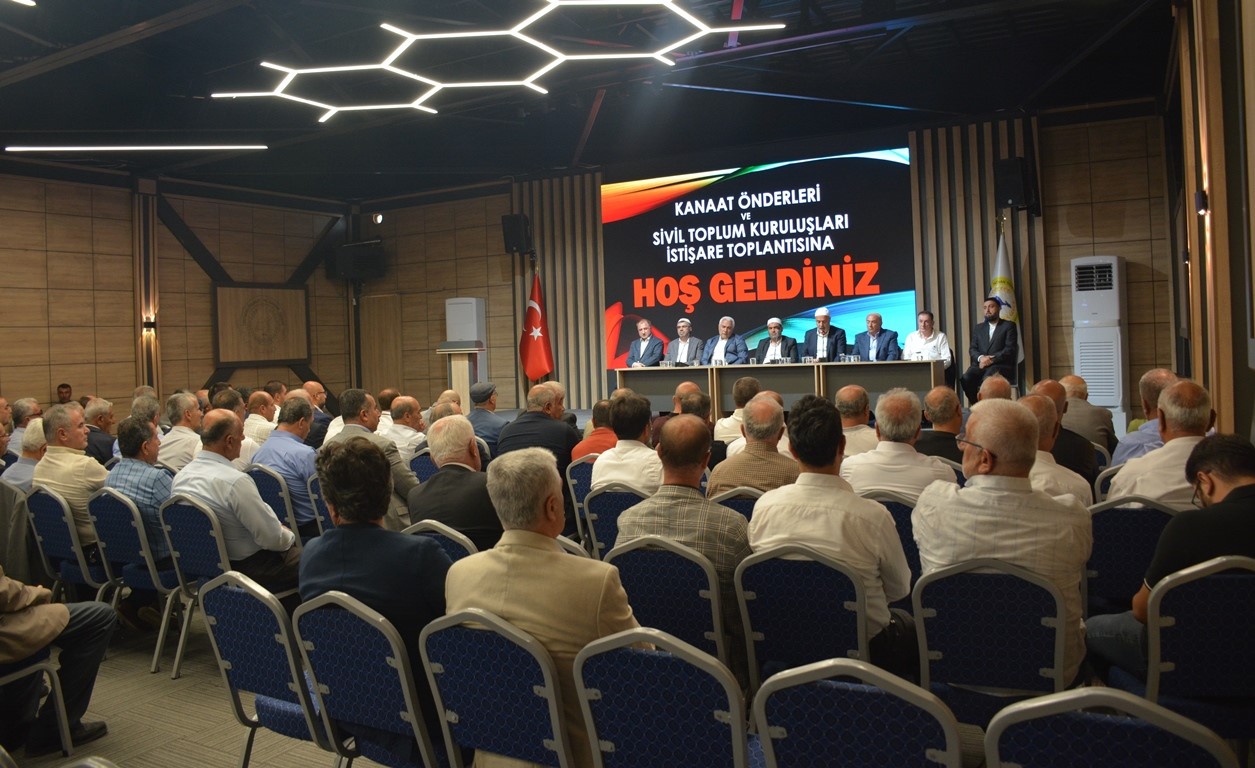 Tatvan&rsquo;ın ileri gelenleri toplumsal olayların &ccedil;&ouml;z&uuml;m&uuml; i&ccedil;in toplandı
