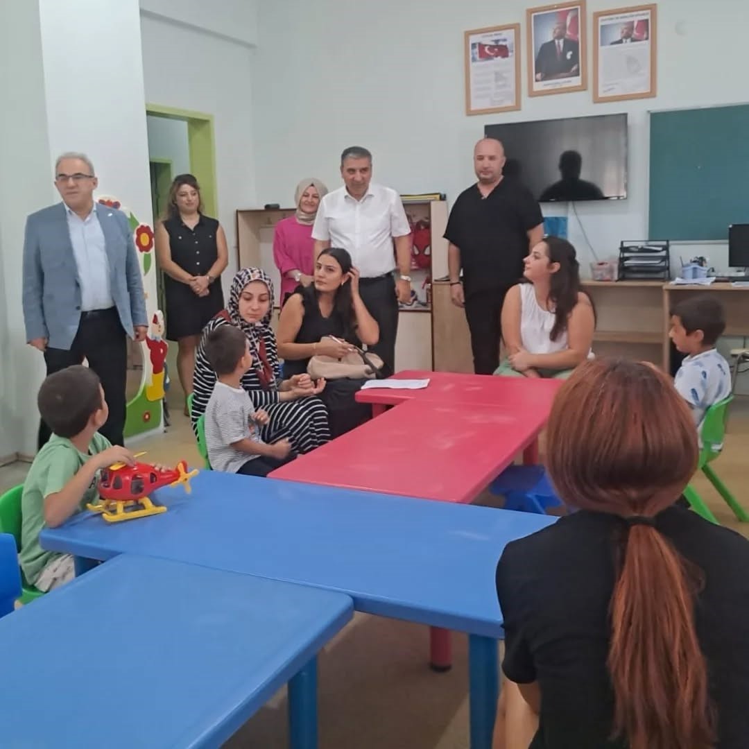 Edremit’te İlçe Milli Eğitim Müdürü Esmen’den okul ziyaretleri