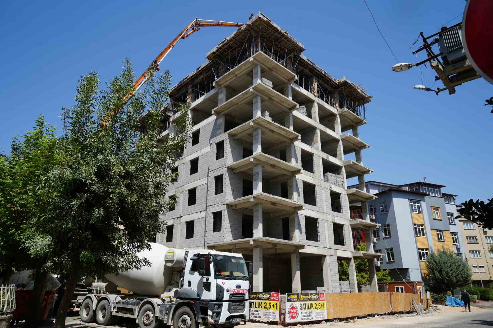 Gaziantep’te yerinde dönüşümle yeni binalar yükseliyor