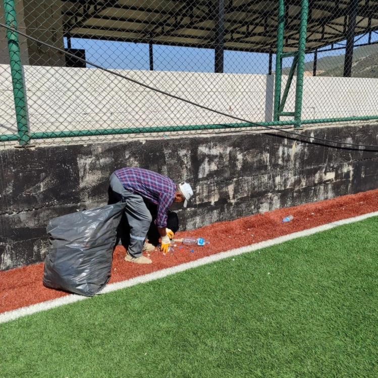 Bayırköy’de park ve spor alanlarında yoğun temizlik çalışması