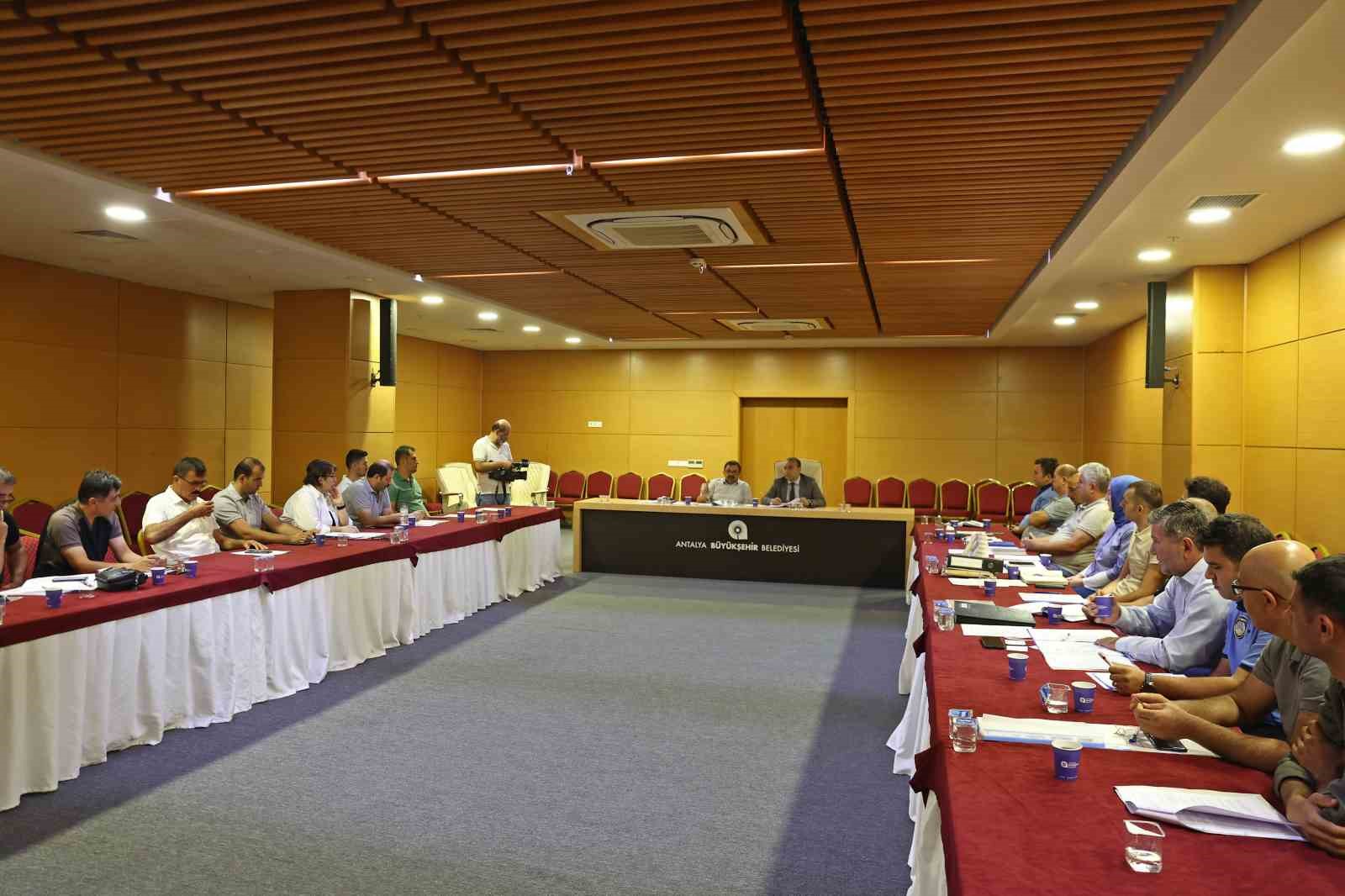 Toptancı haller için sezon öncesi koordinasyon toplantısı yapıldı