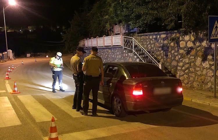 Isparta&rsquo;da 24 saatte 4 binin &uuml;zerinde şahıs sorgulandı

