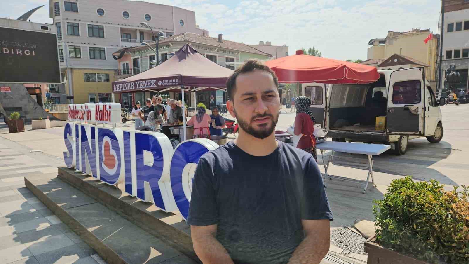 Bitmeyen depremlere karşı halk lokma d&ouml;kt&uuml;rd&uuml;
