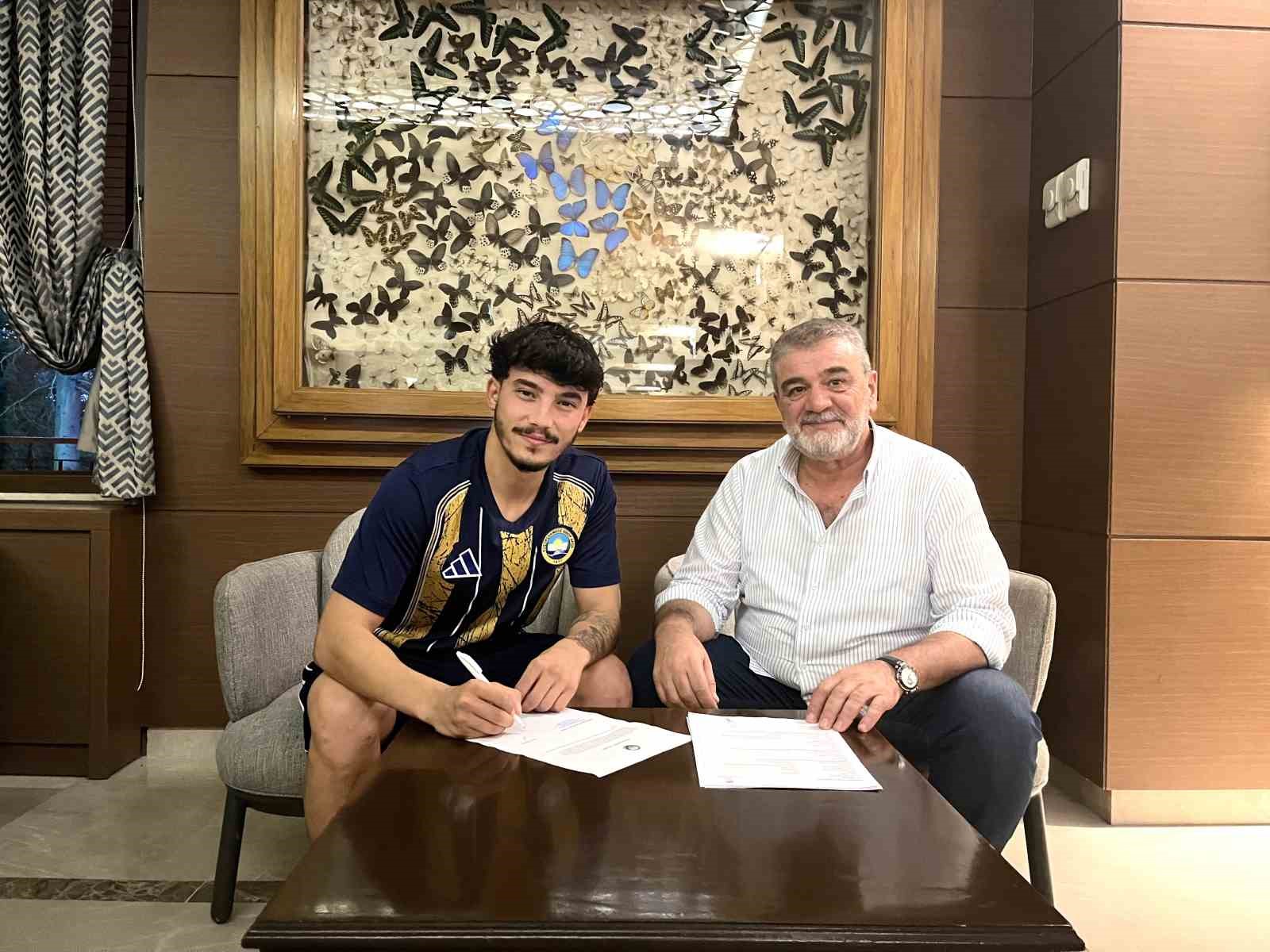 Küçükçekmece Sinopspor, 2. Lig parolasıyla sezona başlıyor
