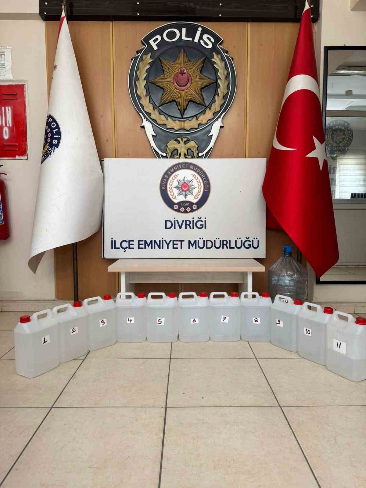 Sahte alkollü içki yapımında kullanılan binlerce litre etil alkol ele geçirildi
