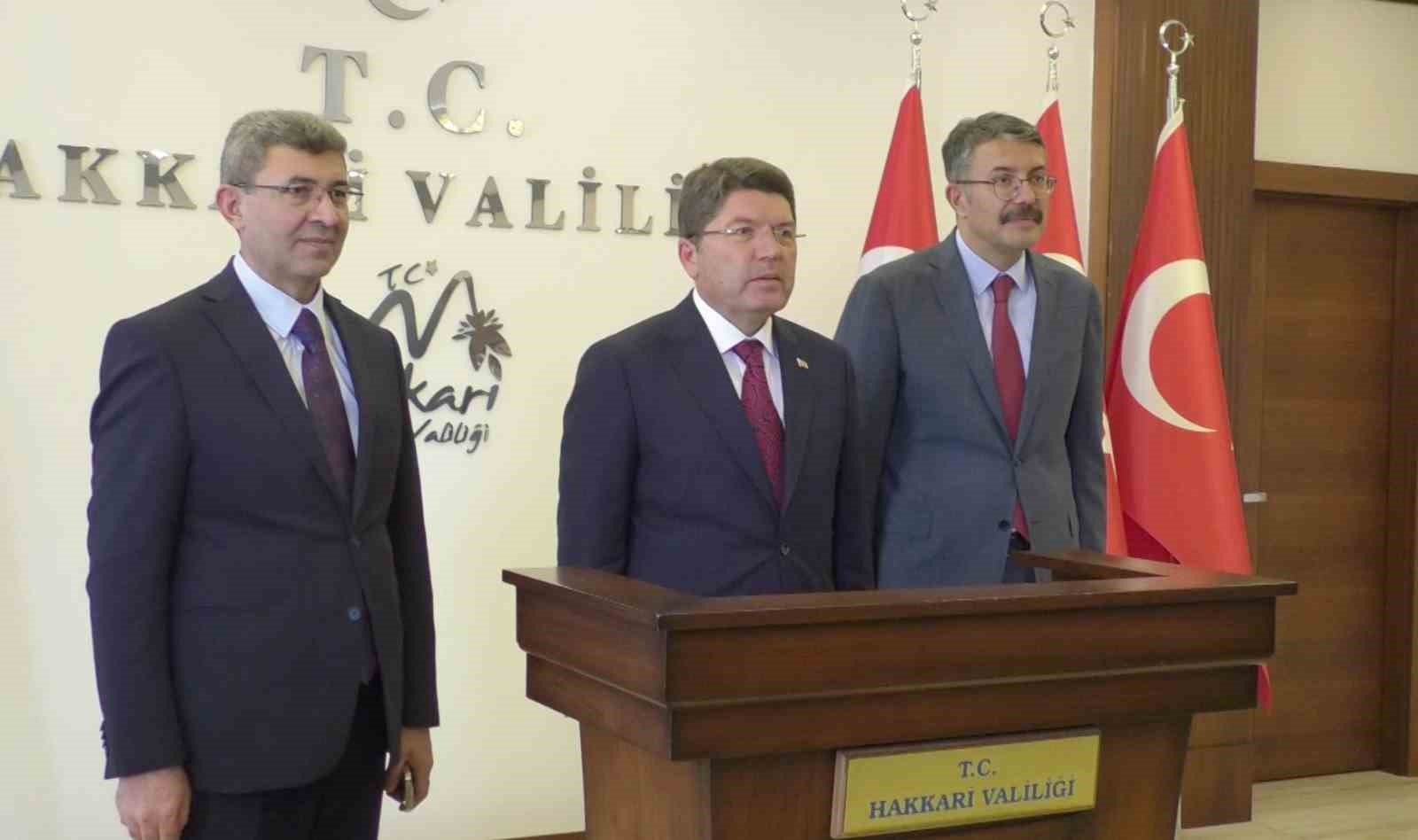 Bakan Tunç Hakkari’de