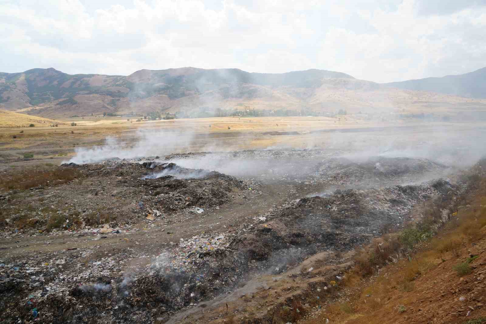 Muş&rsquo;ta &ccedil;&ouml;p d&ouml;k&uuml;m alanına tepki
