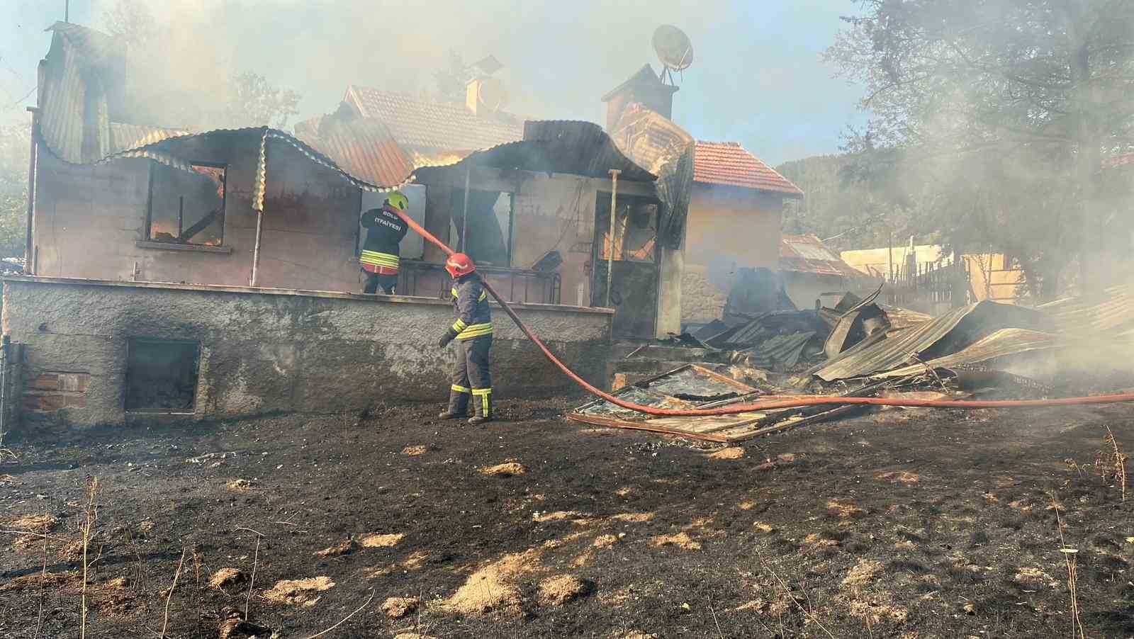 Bolu’da 12 yapıyı kül eden yangın kundaklama çıktı: Şüpheliler itiraf etti
