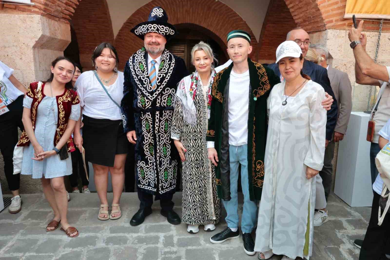 Menemen’de festival coşkusu "Hemhal" ile başladı
