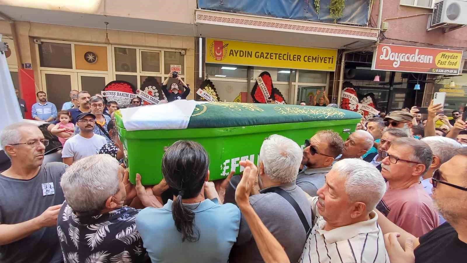 Aydın’da gazeteci Yazıcı’yı meslektaşları son yolculuğuna uğurladı