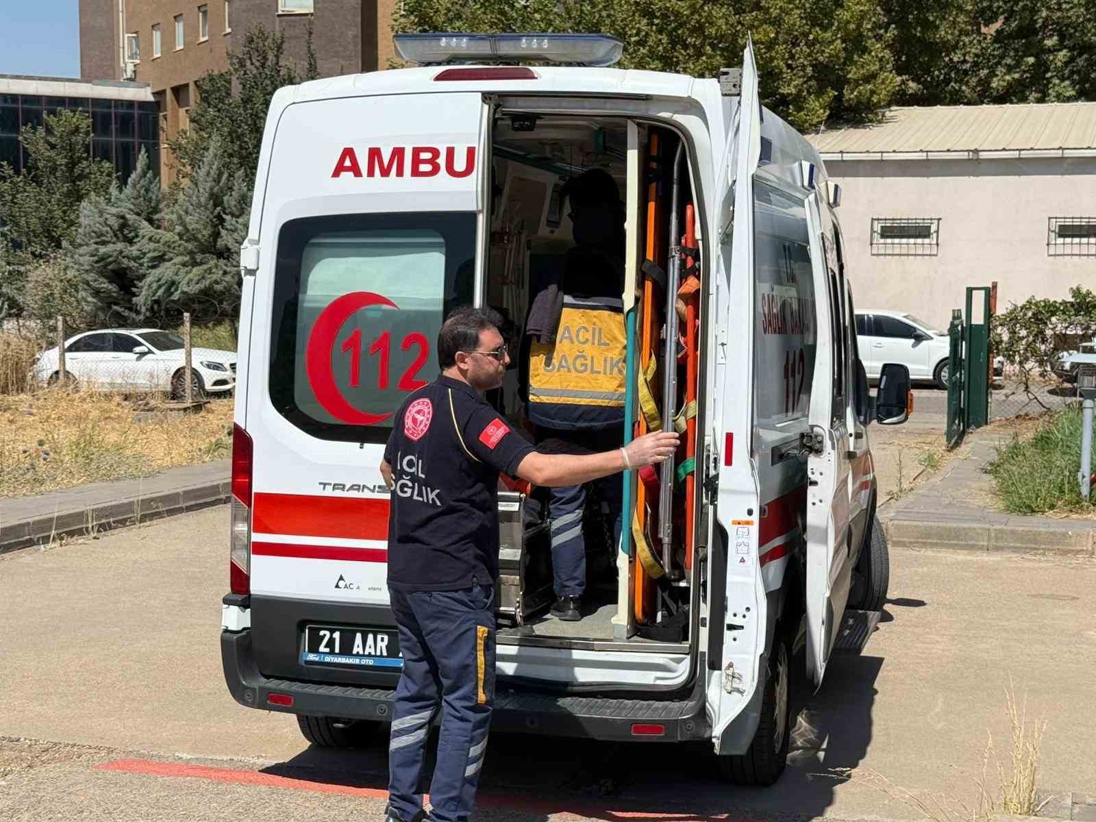 Ambulans helikopter kalp krizi geçiren hasta için havalandı