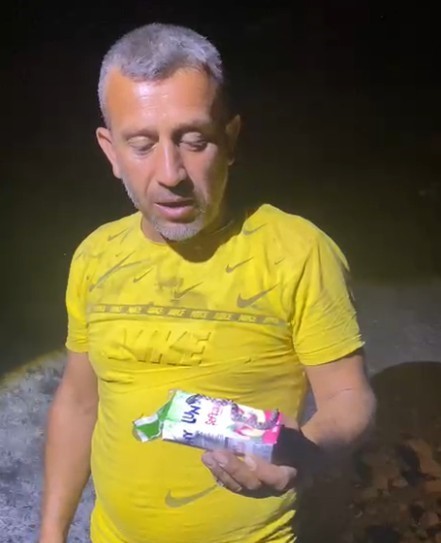 Kastamonu’da küle dönen ormanda sağ bulunan yavru yılan görenleri şaşırttı