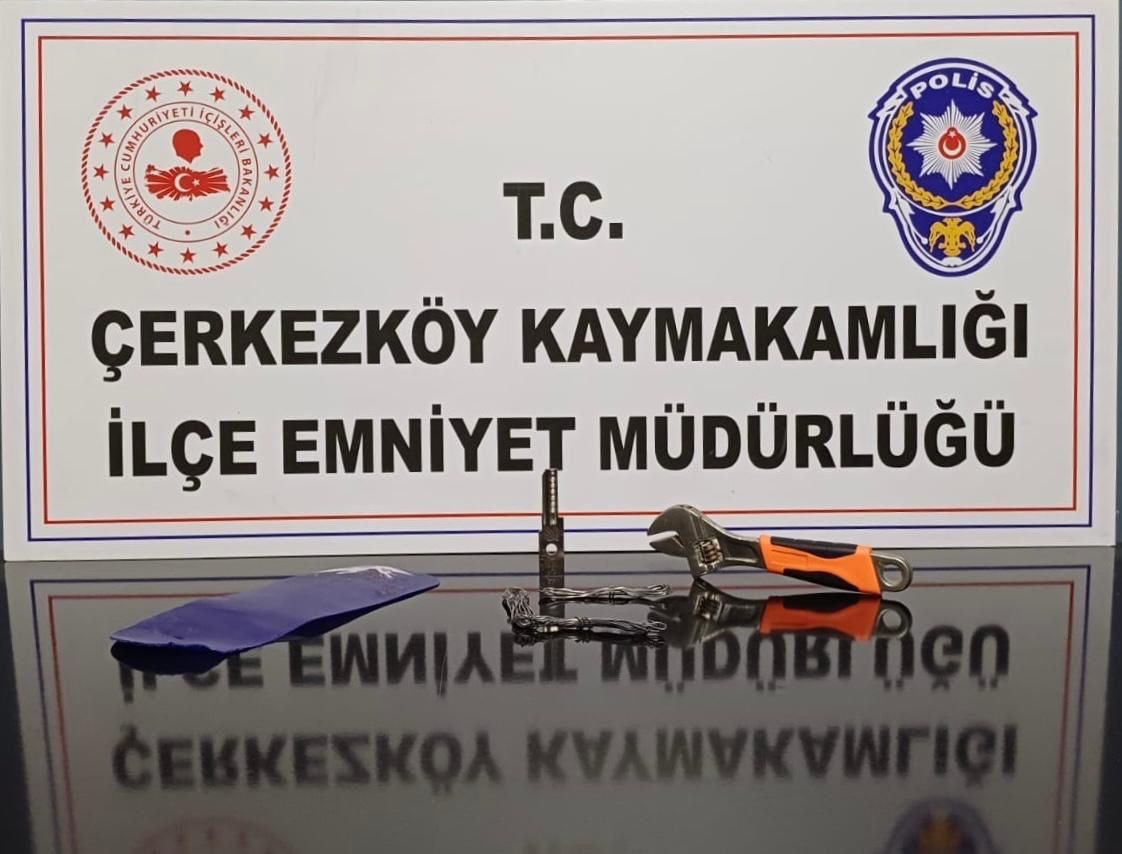 Tekirdağ&rsquo;da kadın hırsızlık &ccedil;etesi &ccedil;&ouml;kertildi: 100&rsquo;den fazla hırsızlık dosyası
