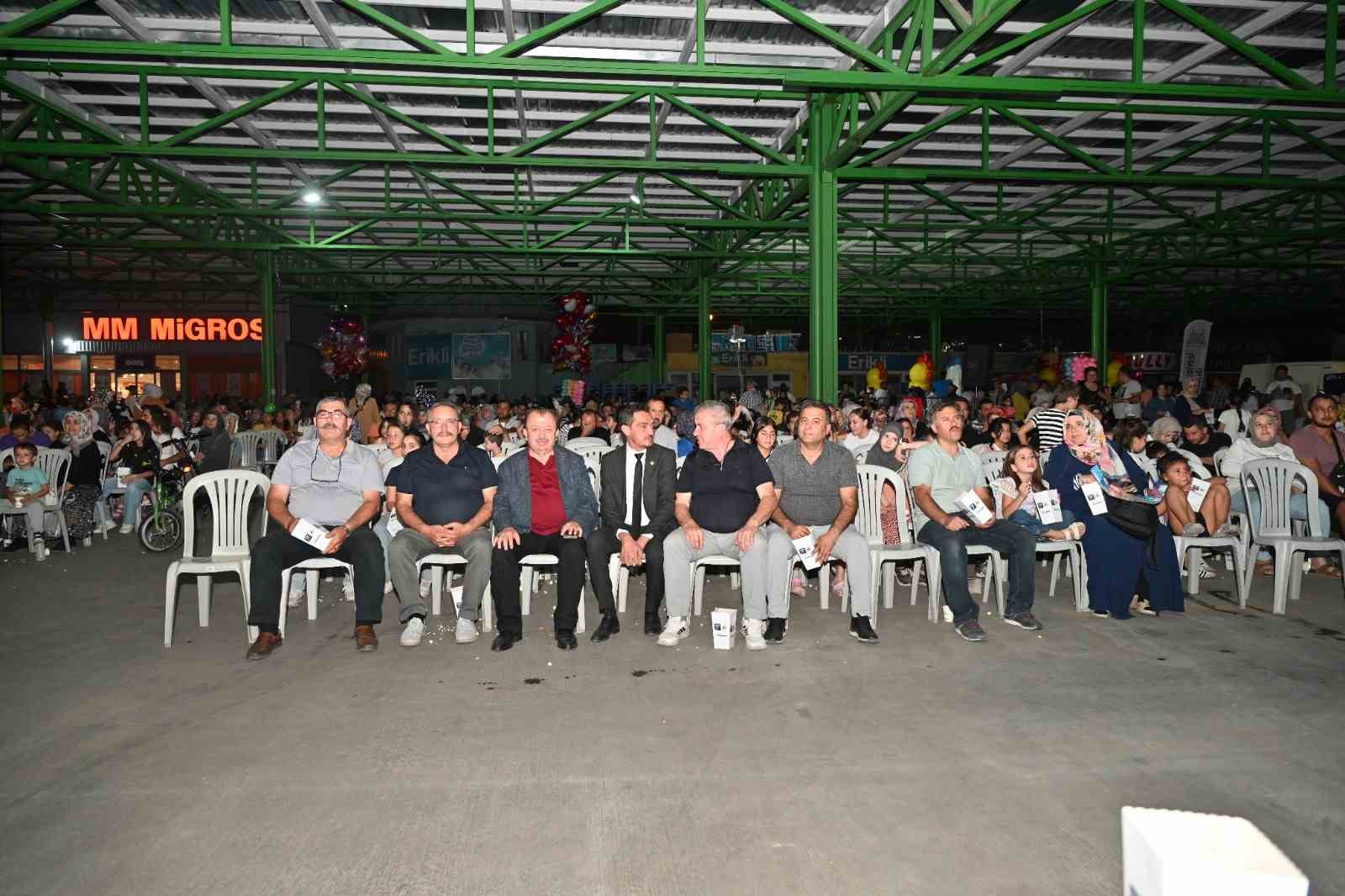 Halıkent’te yaz akşamı sinema keyfi