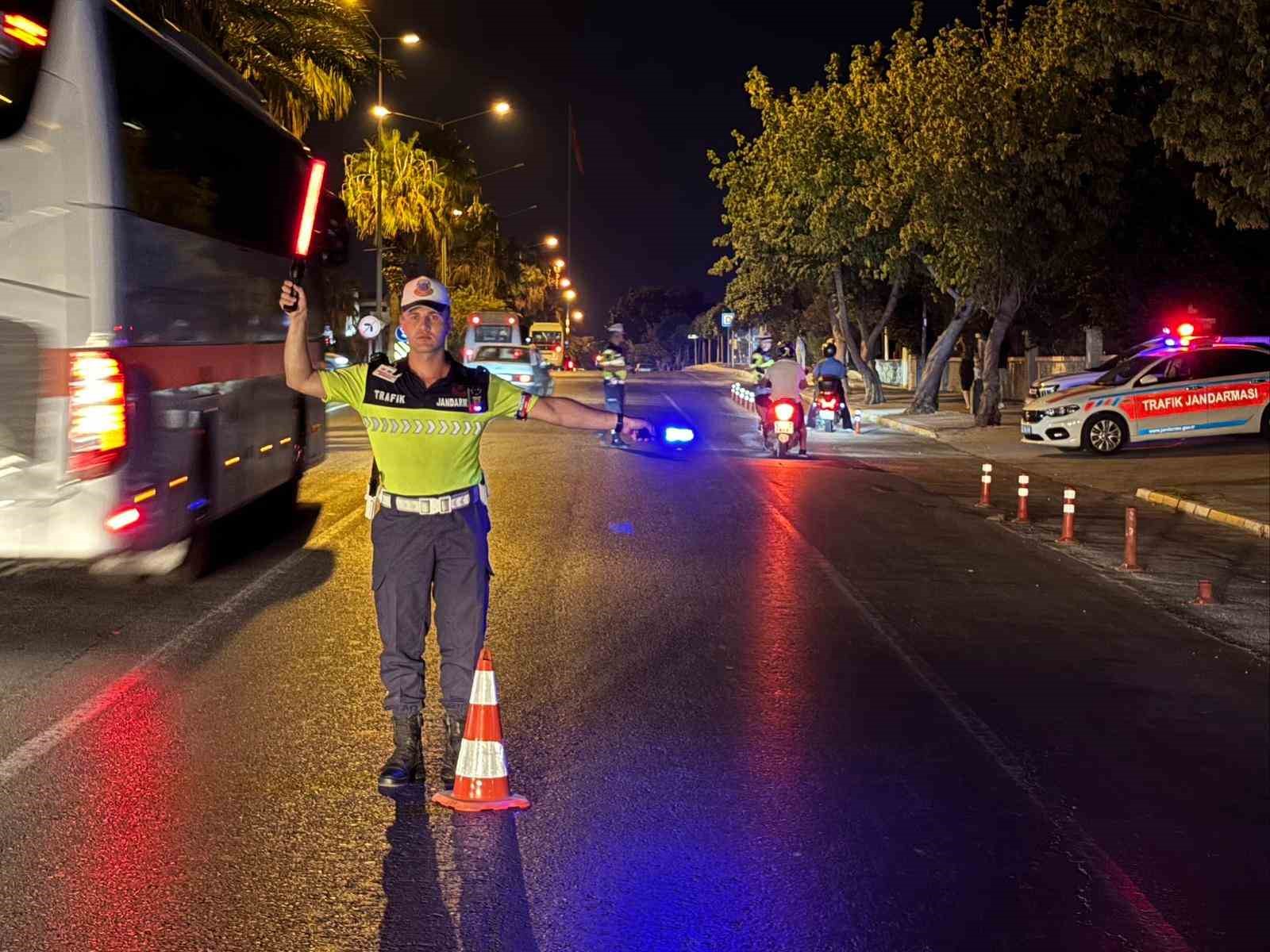 Jandarmanın motosiklet denetiminde 342 ara&ccedil; kontrol edildi, 44&rsquo;&uuml;ne ceza kesildi
