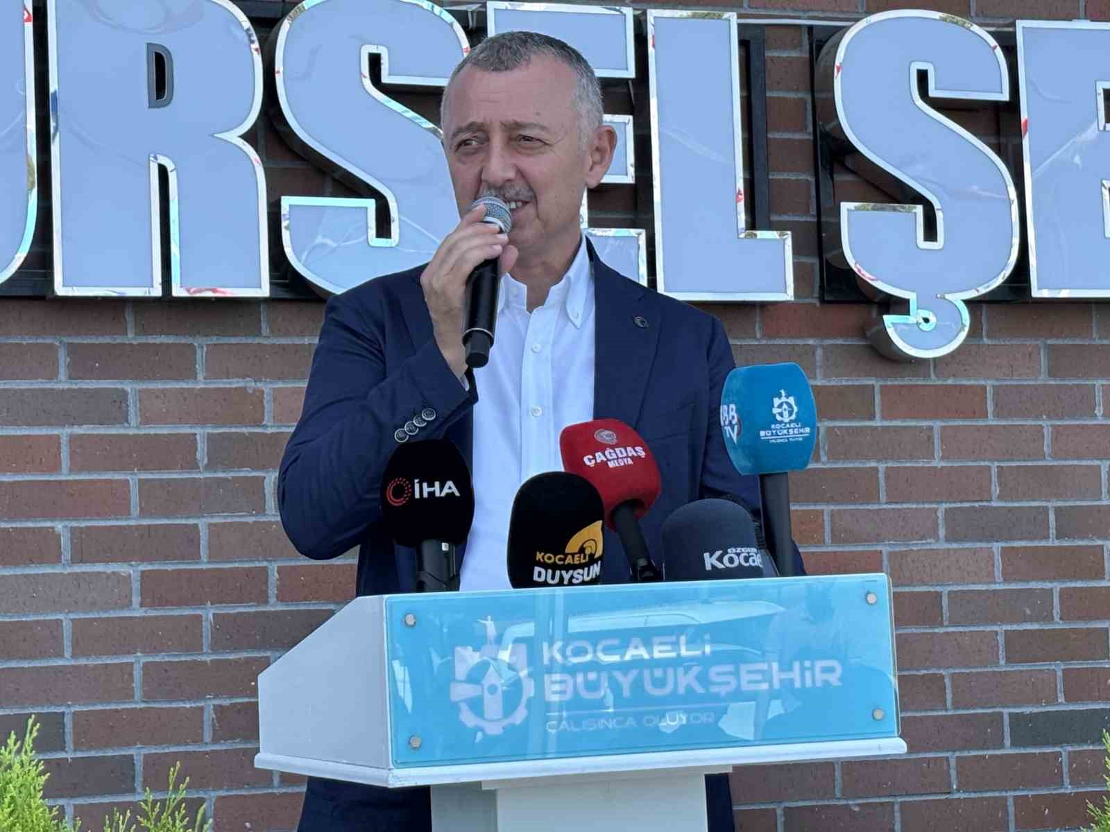 İki partinin başkanları açılışta buluştu: Seçim esprisi töreni ısıttı