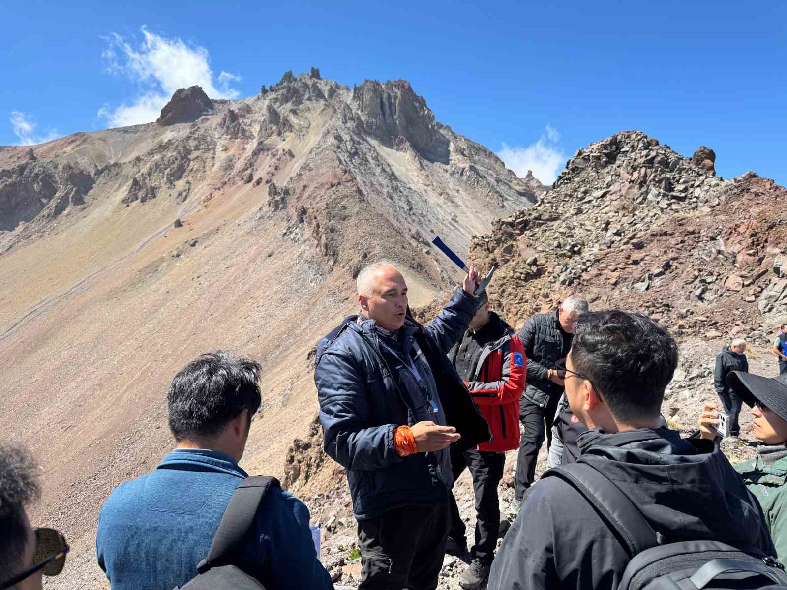 Başkan Büyükkılıç ile AFAD yetkililerin afet yetkililerinden afet risklerini azaltacak örnek proje değerlendirmesi