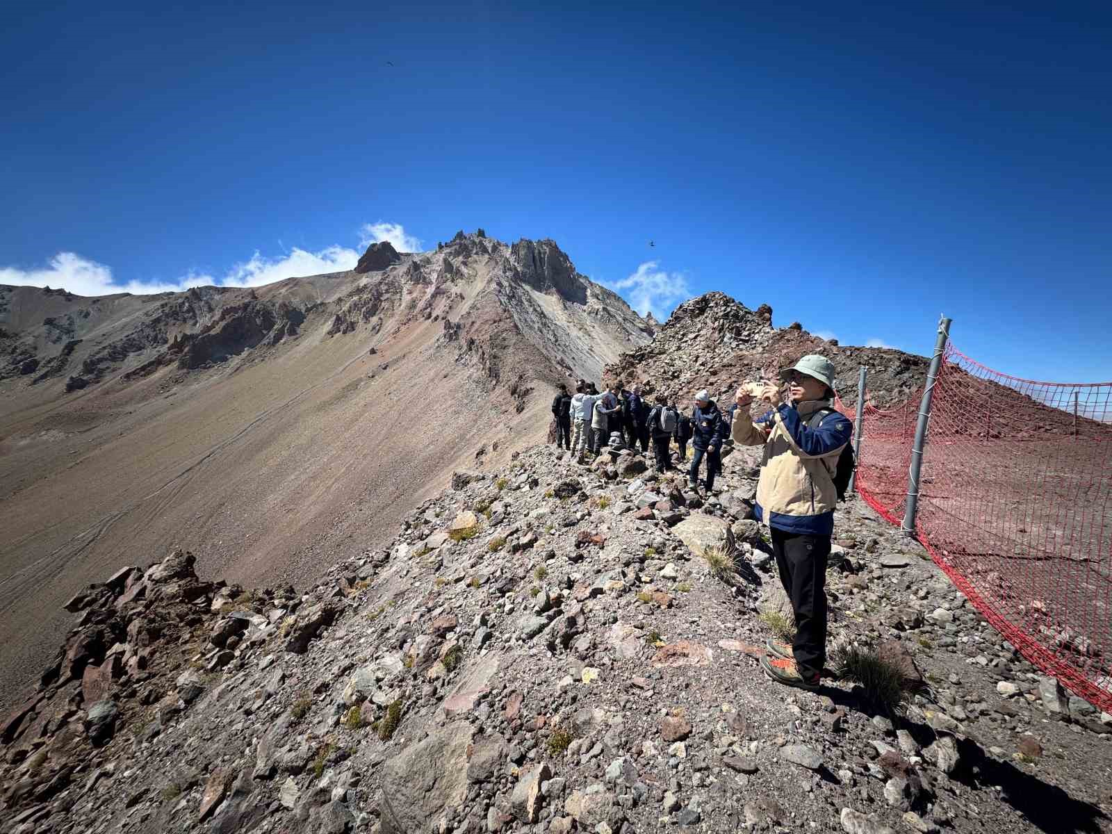 Başkan B&uuml;y&uuml;kkılı&ccedil; ile AFAD yetkililerin afet yetkililerinden afet risklerini azaltacak &ouml;rnek proje değerlendirmesi
