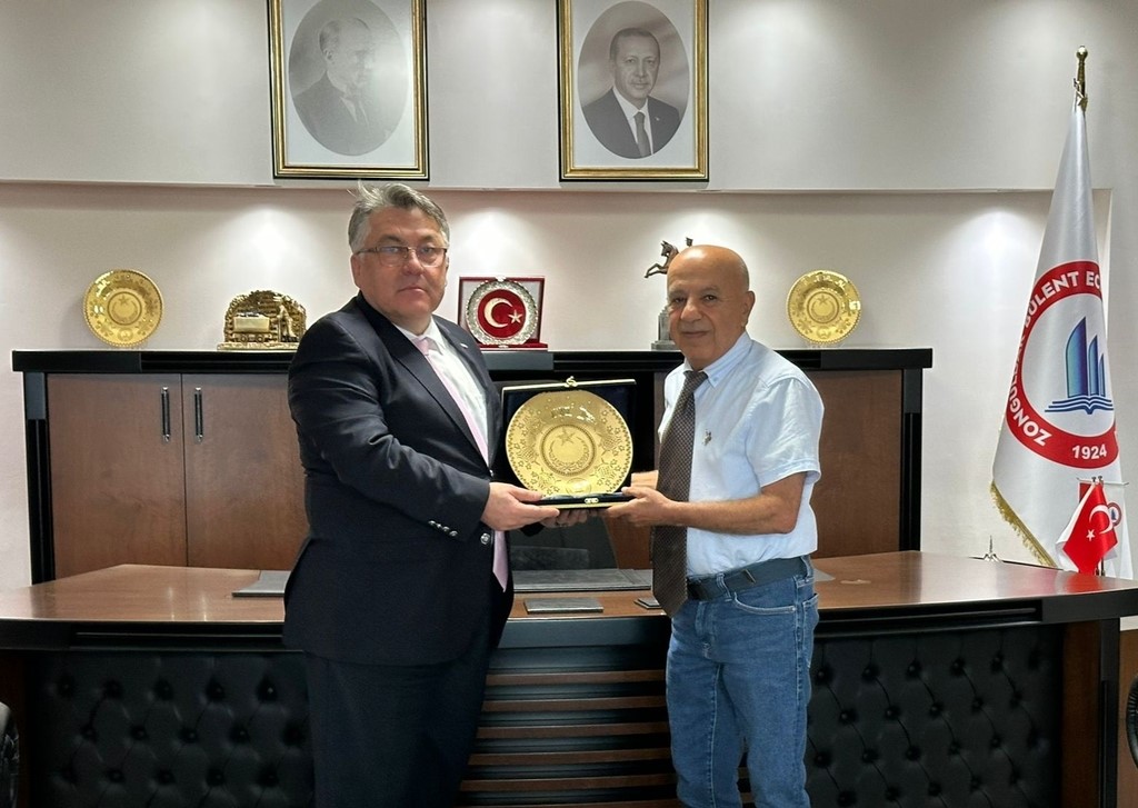 FEDEK Başkanı Prof. Dr. Sakallıoğlu&rsquo;ndan BEUN Rekt&ouml;r&uuml; Prof. Dr. &Ouml;z&ouml;l&ccedil;er&rsquo;e ziyaret
