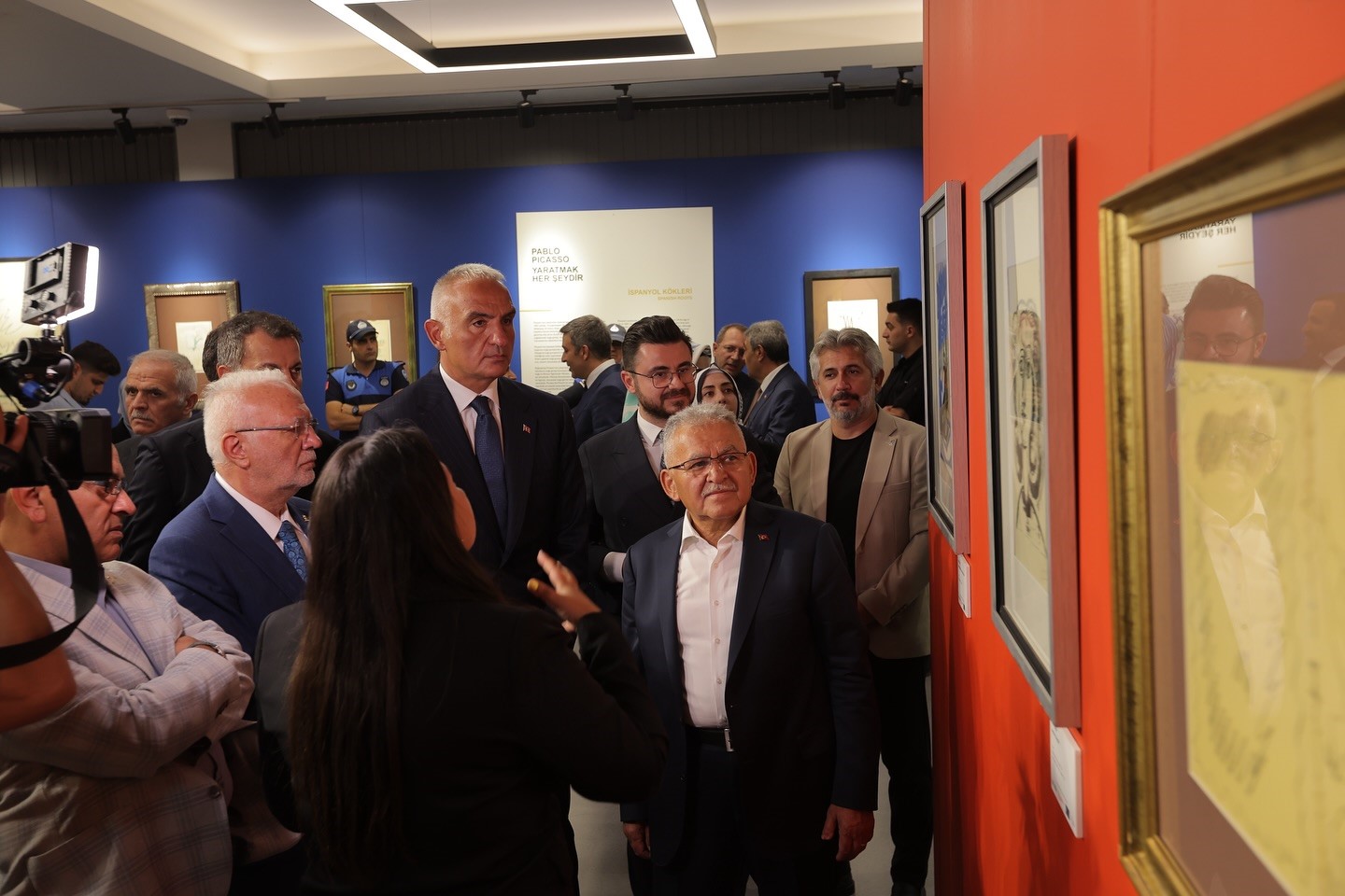 Başkan Büyükkılıç, Bakan Ersoy’a Mutfak Sanatları Merkezi’ni tanıttı