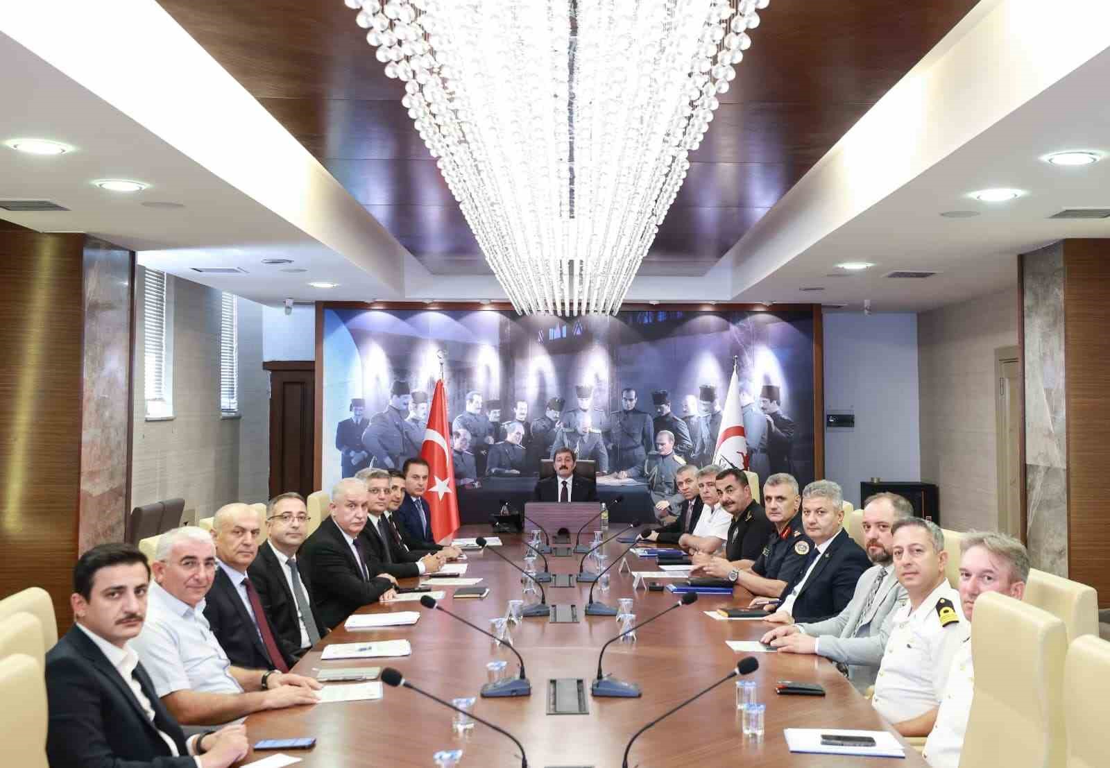 Samsun’da eğitim-öğretim yılı öncesi asayiş ve trafik tedbirleri toplantısı