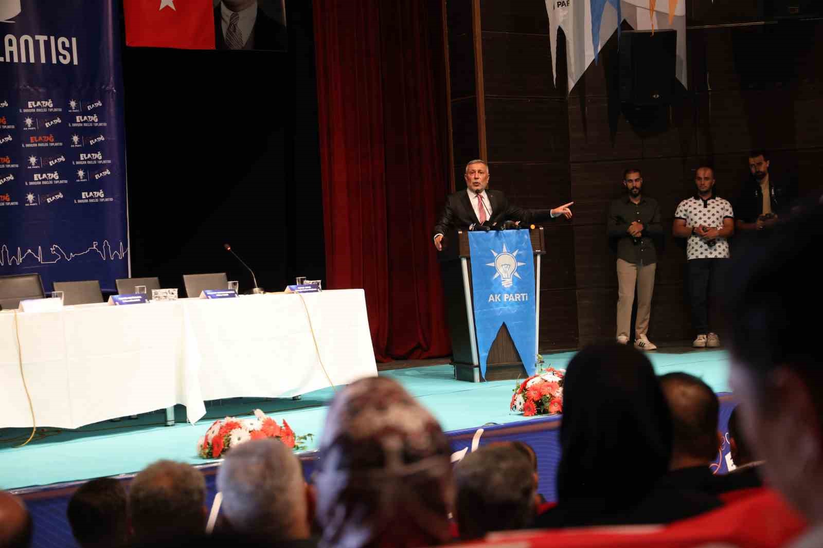 AK Parti Genel Başkan Yardımcısı B&uuml;y&uuml;kg&uuml;m&uuml;ş: "Milleti b&ouml;lerek, par&ccedil;alayarak siyaseti dizayn etmeye &ccedil;alışmak artık eski T&uuml;rkiye&rsquo;de kaldı"
