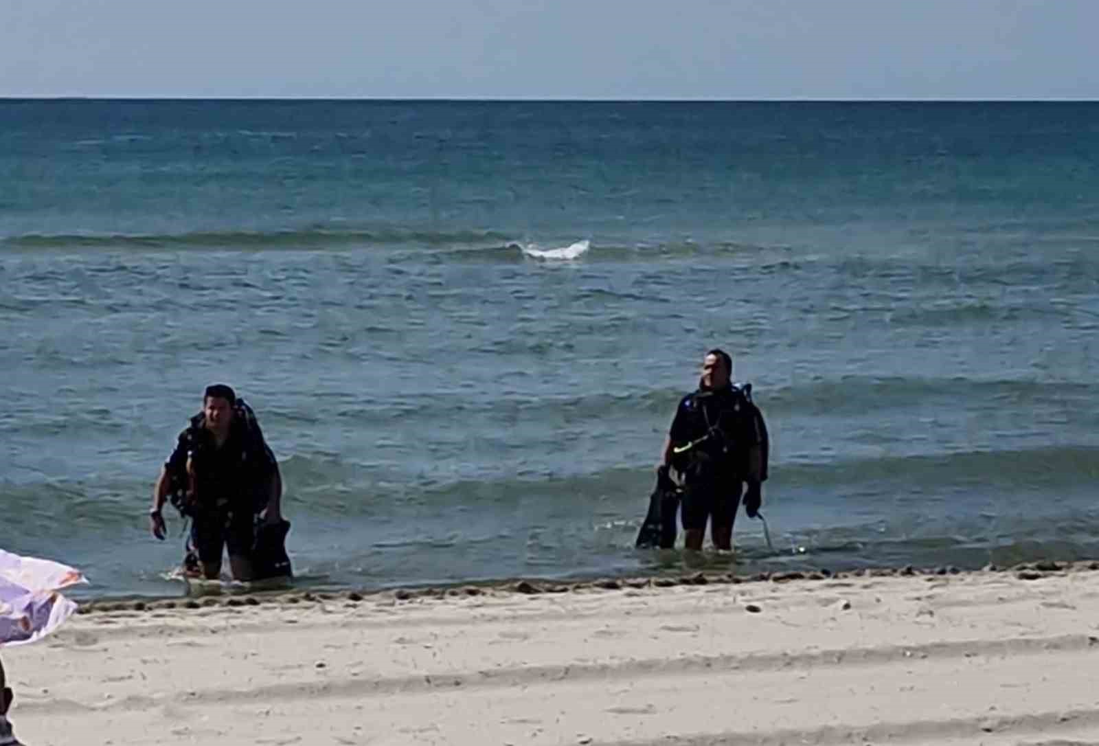 Denizde kaybolan kadını arama &ccedil;alışmaları s&uuml;r&uuml;yor
